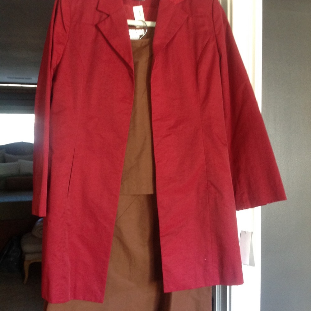 GETT Suit - Picture 3 of 10